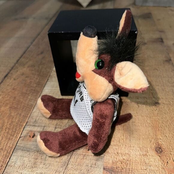 NBA San Antonio Spurs Coyote 2! Mascot Stuffed Animal w/Jersey Curto Toy - Picture 2 of 8